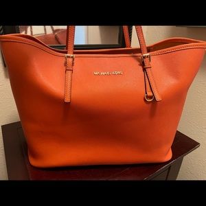 Michael Kors tote
